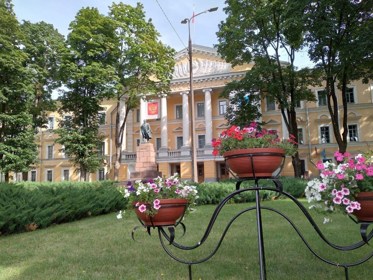 Псковское правительство официально ликвидировало Дедовичскую и Бежаницкую районные больницы